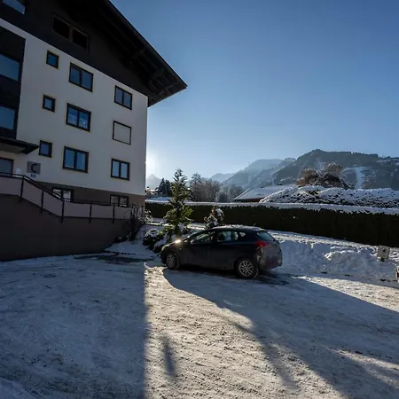 アパート Alex カプルーン